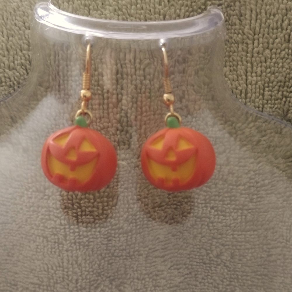 Vintage 1990 Hallmark Halloween earrings